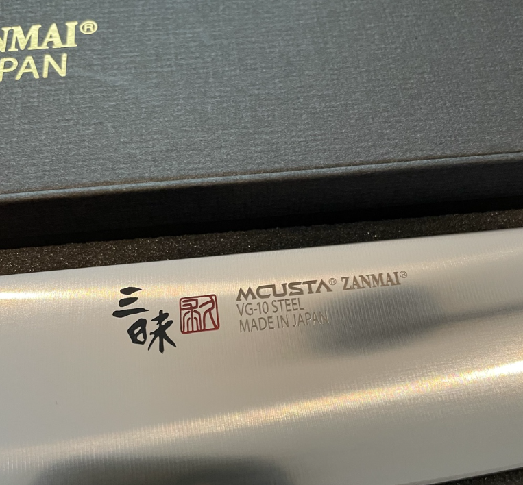 Mcusta Zanmai "Hybrid VG10" Sujihiki 270mm